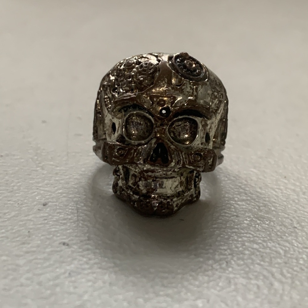 Silver Vintage Looking Skull Ring - Picture 5 of 6
